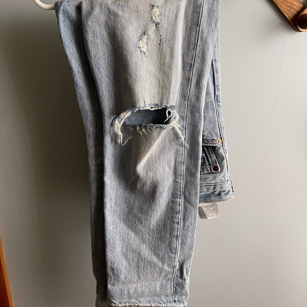 Levi’s 501 skinny older version can’t touch this size 28